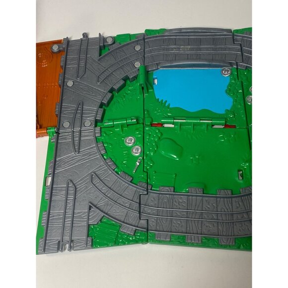 Fisher Price THOMAS TRAIN TAKE N PLAY MAITHWAITE FOLDING PLAYSET 2009 - Picture 11 of 16